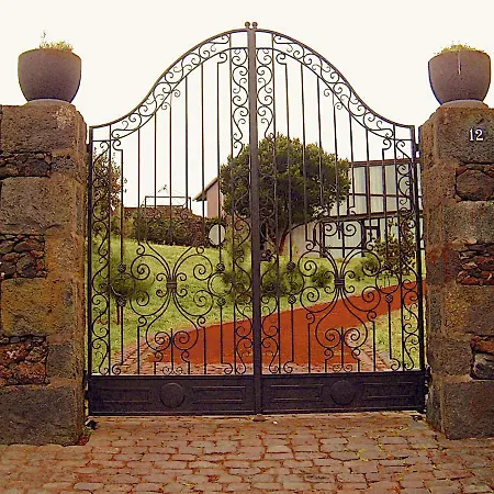 Gala Da Vittoria * Capelas (Sao Miguel)